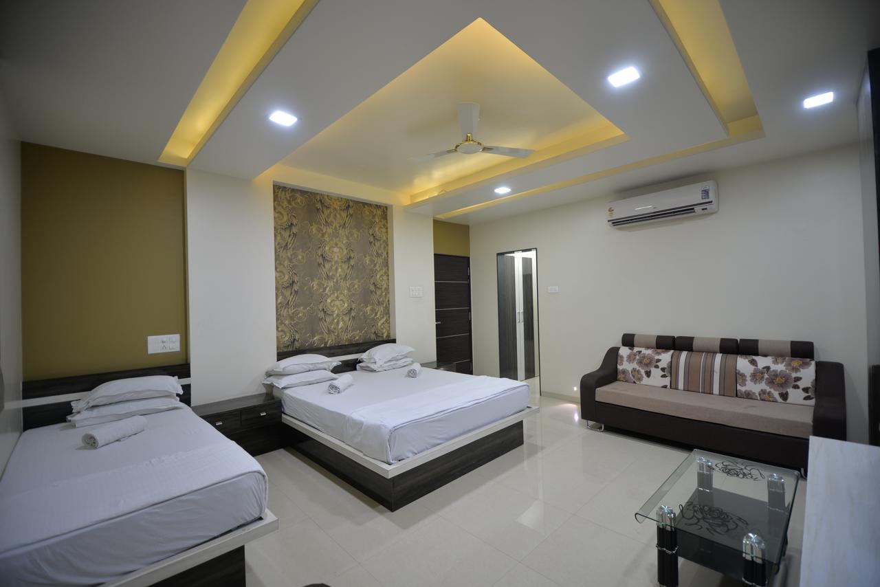 Hotel Radhe Krishna Solapur Dış mekan fotoğraf