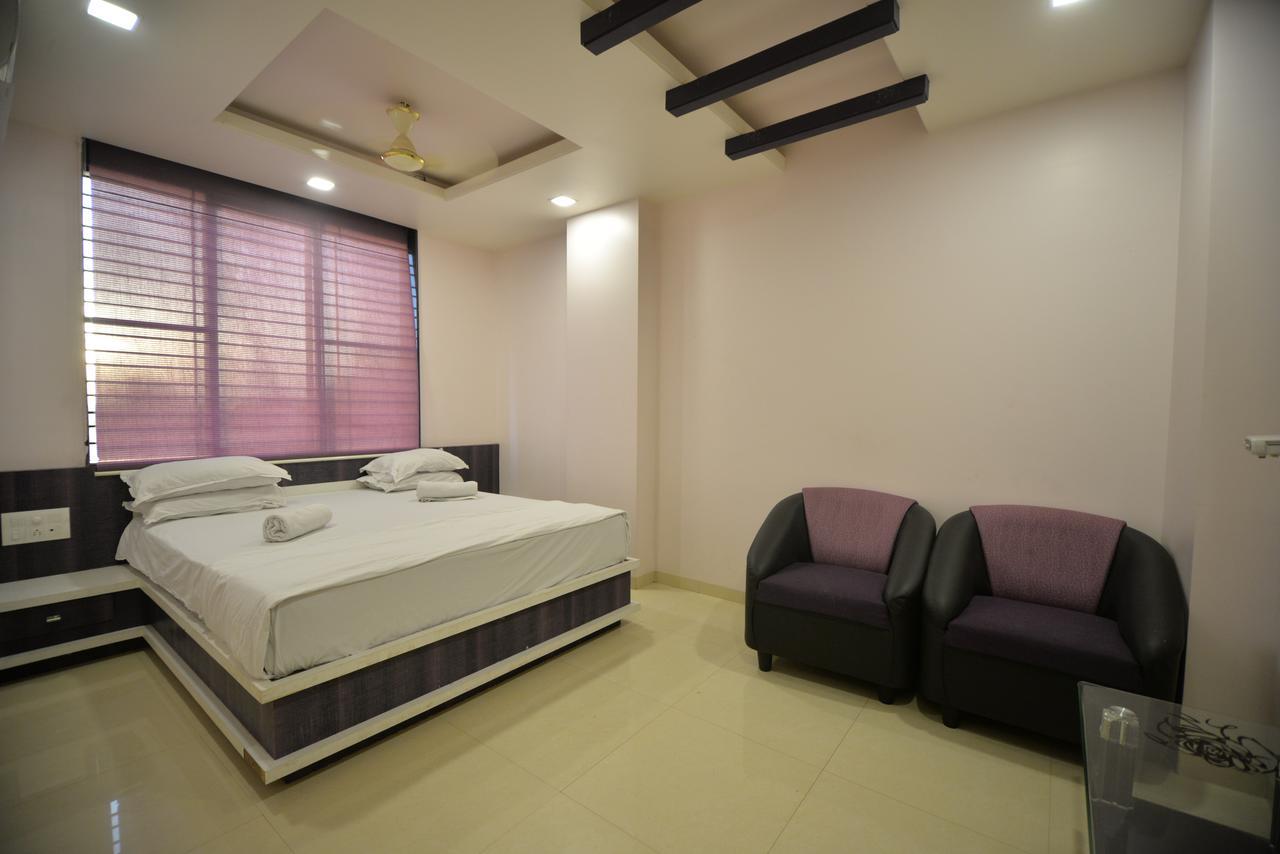 Hotel Radhe Krishna Solapur Dış mekan fotoğraf