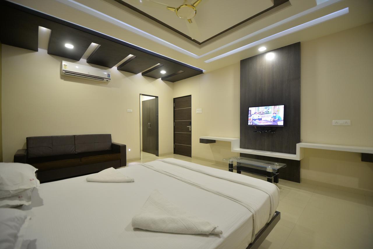 Hotel Radhe Krishna Solapur Dış mekan fotoğraf